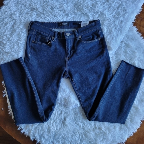 Banana Republic Skinny Ankle Jean - Picture 7 of 8